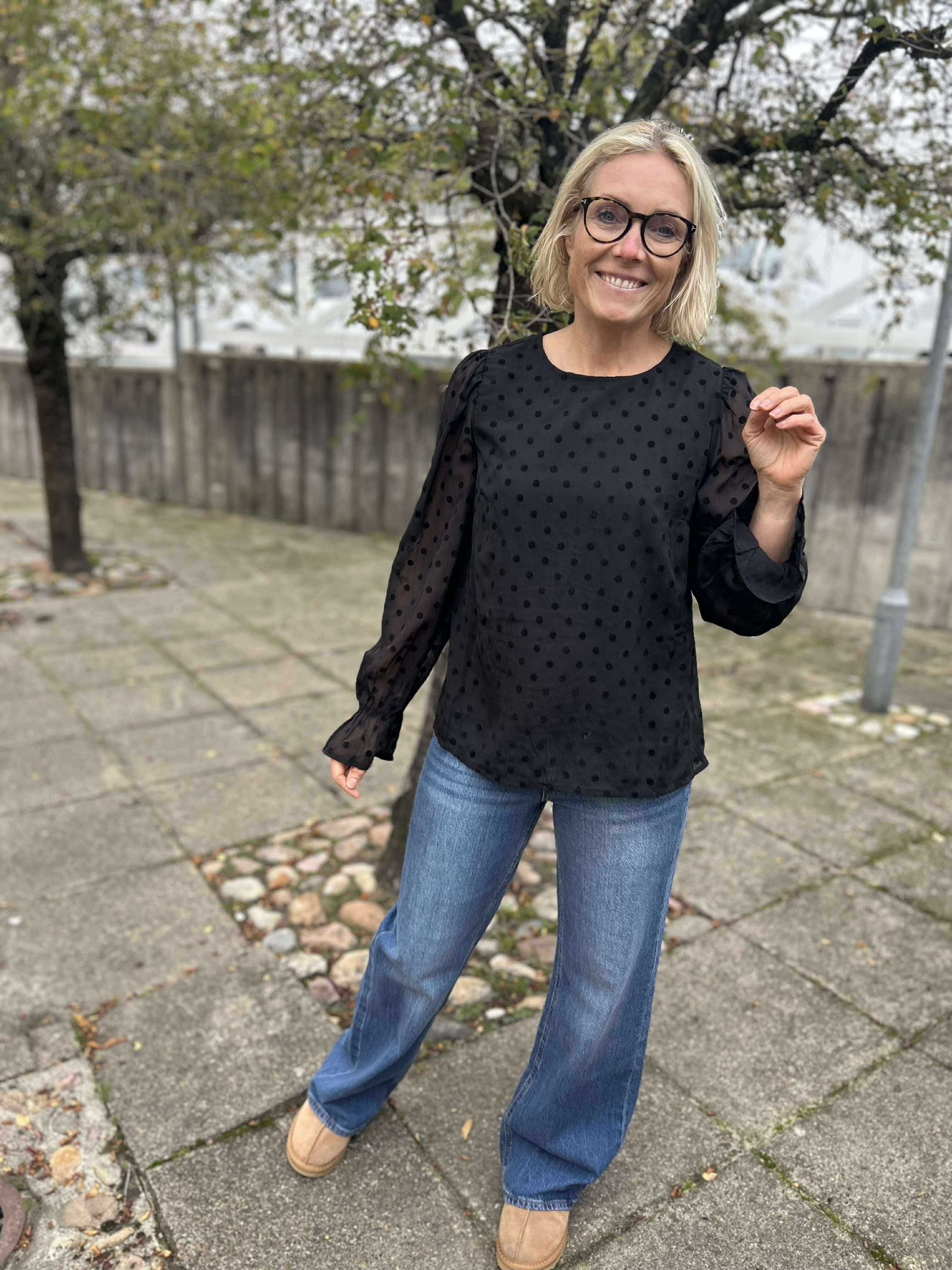 PCROBERTA Top - Black